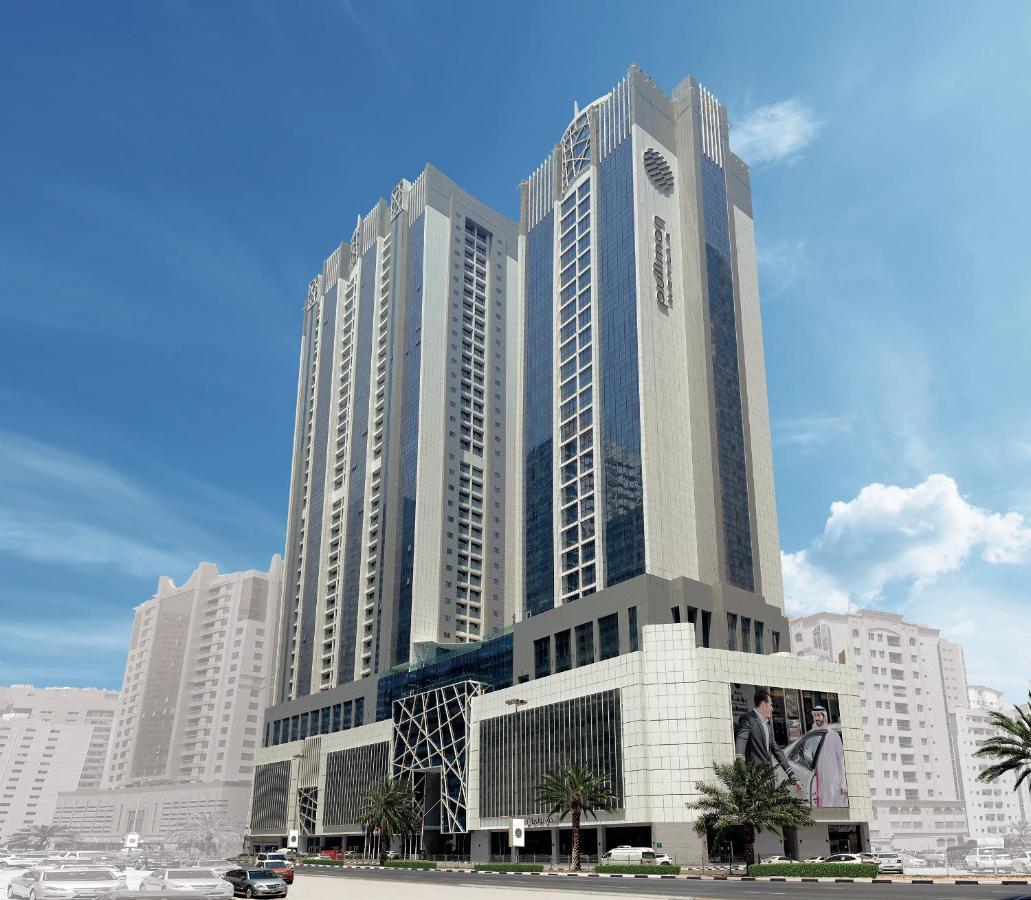 Pullman Sharjah Hotel Exterior foto The building's facade