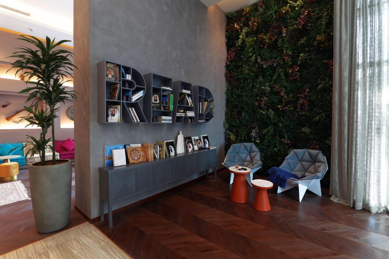 Pullman Sharjah Hotel Exterior foto Living wall in a private home
