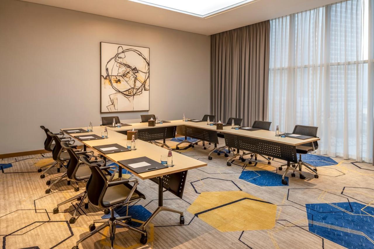 Pullman Sharjah Hotel Exterior foto Meeting room