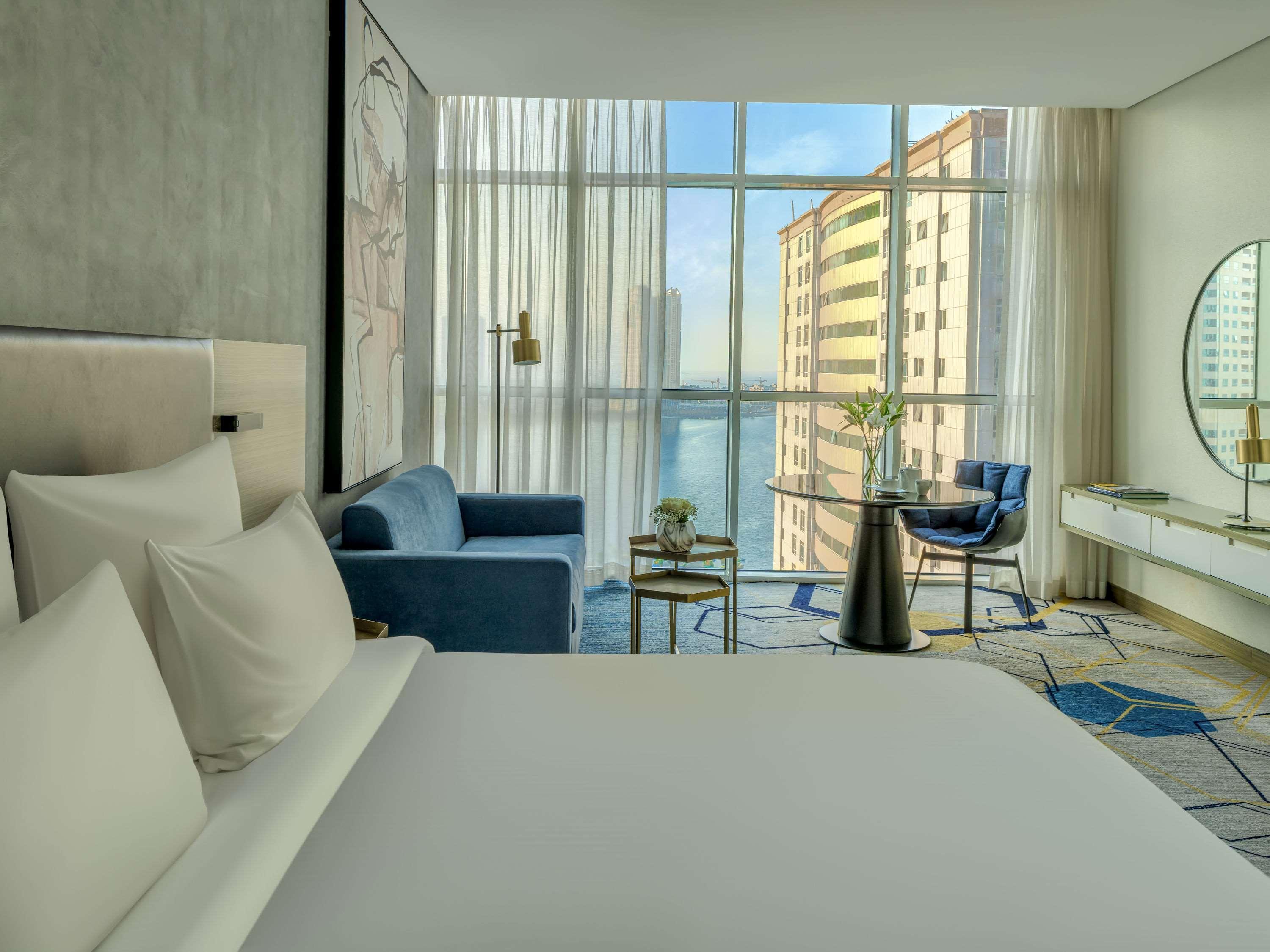 Pullman Sharjah Hotel Exterior foto Deluxe room